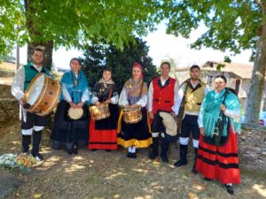 Grupo de música tradicional da Asociación Cultural A Pinguela de Bama